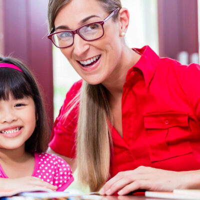 How can online parenting classes help in overall child development