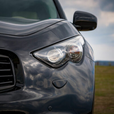 INFINITI M37 – Engine, Performance, and Other Features